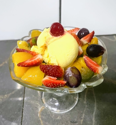 Imagem Taça de Sorvete com Frutas